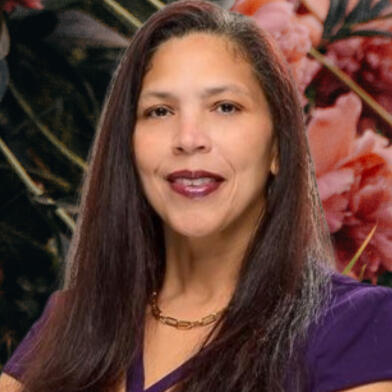Lisa, founder of The Practical Pivot